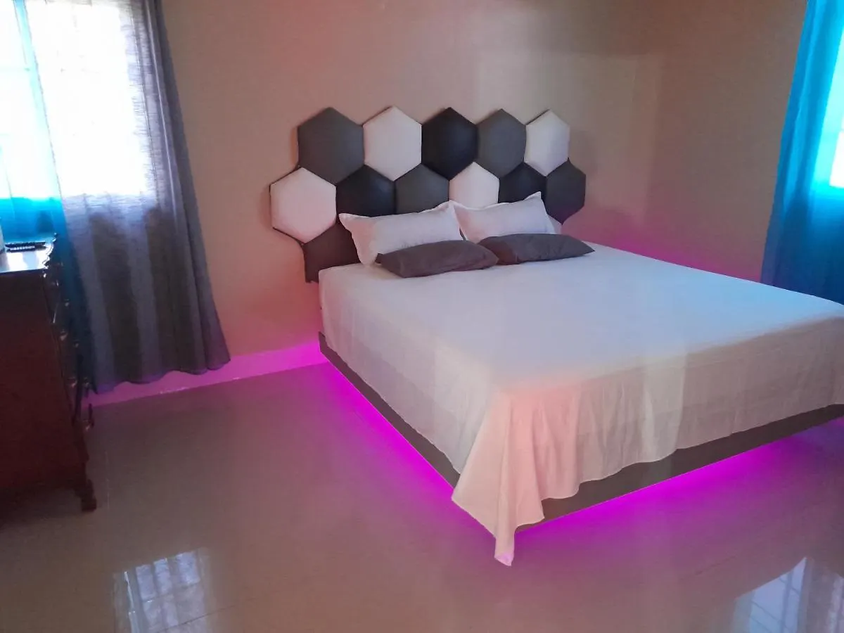 Loodik Vacation Home Brompton Manor Black River