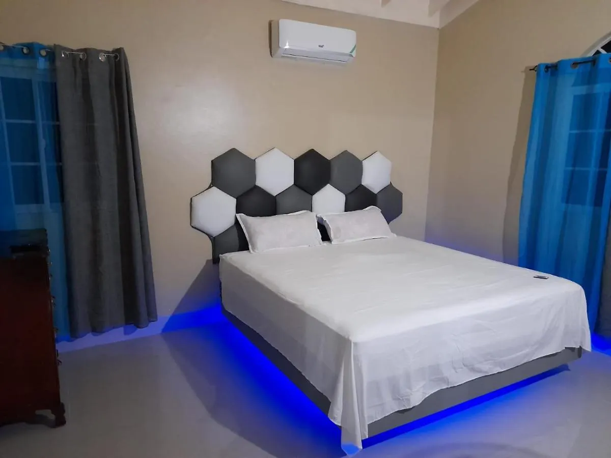 Loodik Vacation Home Brompton Manor Black River 0*,  Jamaica